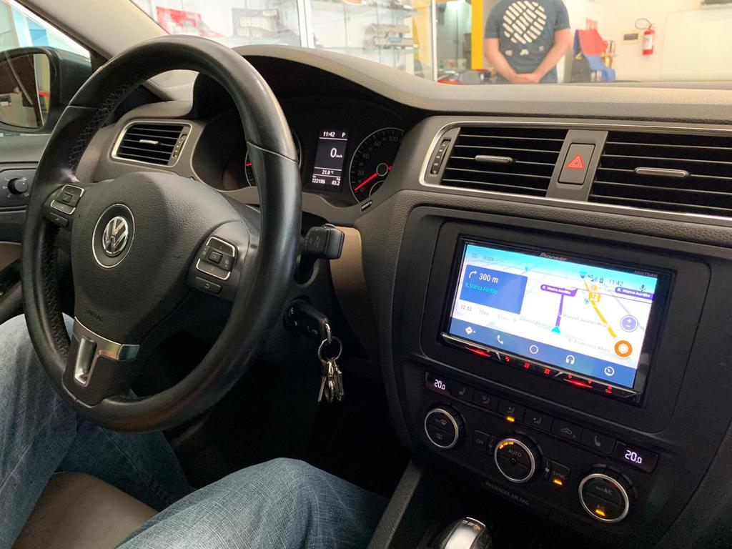 Jetta Central Pioneer com CarPlay e Android Auto (Central Multimídia